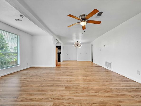 1200 Walnut Ave, Austin TX 78702