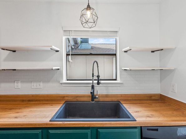 1712 Timber Ridge RD, Austin TX 78741