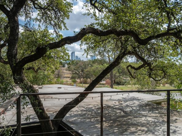2100 Highgrove TER, Austin TX 78703