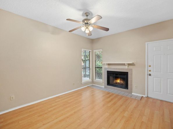 2706 Salado St 210, Austin TX 78705