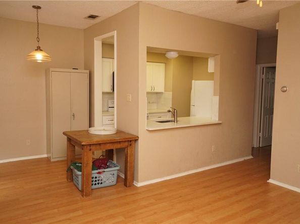 2706 Salado St 210, Austin TX 78705