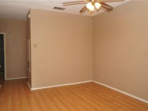 2706 Salado St 210, Austin TX 78705