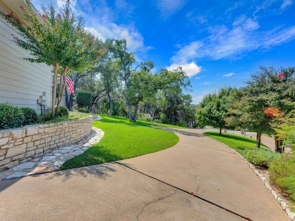 105 Tamarac CT, Lakeway TX 78734
