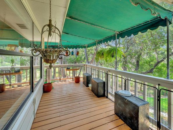 105 Tamarac CT, Lakeway TX 78734