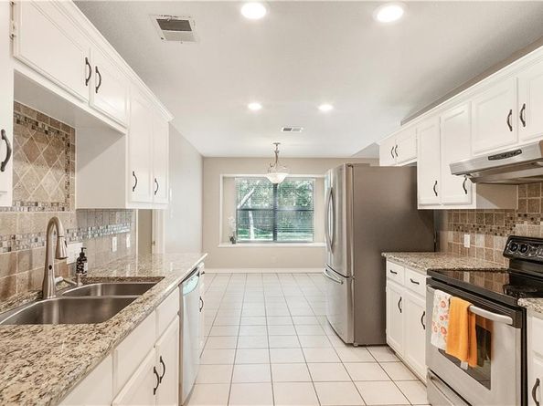 11004 Chateau HL, Austin TX 78750