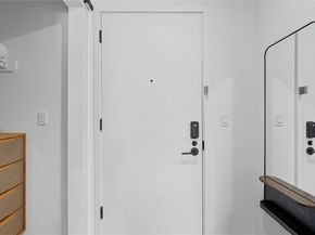 49 Navasota ST 205, Austin TX 78702