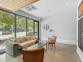 49 Navasota ST 205, Austin TX 78702