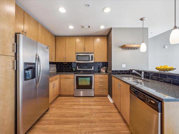 360 Nueces ST 1208, Austin TX 78701
