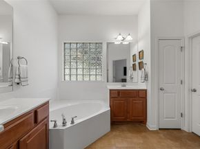 300 Errol DR, Spicewood TX 78669