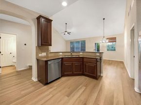 12105 Pepperidge DR, Austin TX 78739