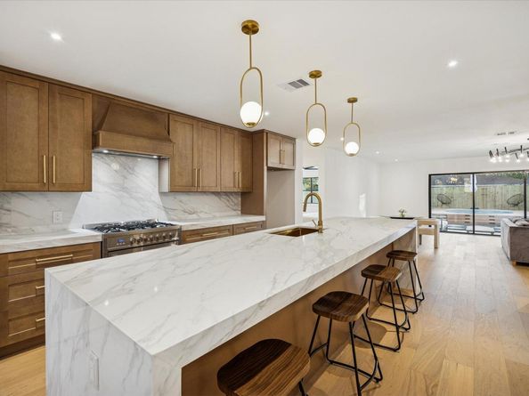 1611 Ridgehaven DR, Austin TX 78723