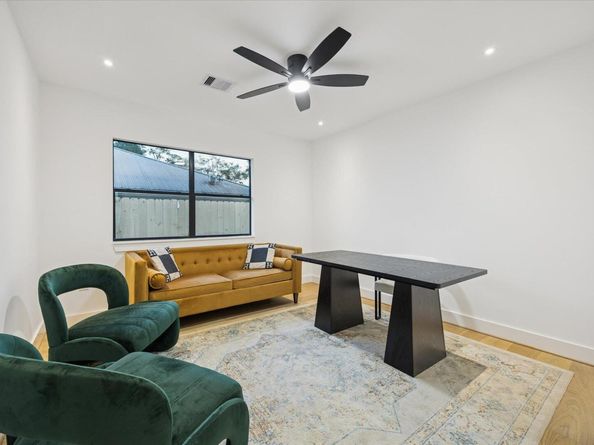 1611 Ridgehaven DR, Austin TX 78723