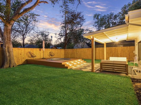 1611 Ridgehaven DR, Austin TX 78723