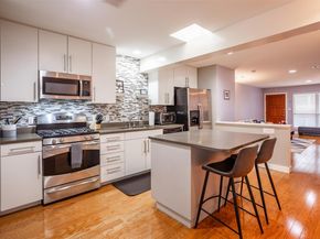 1115 W 10th ST 205, Austin TX 78703