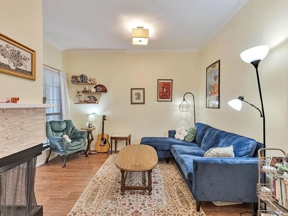 303 W 35th ST 202, Austin TX 78705