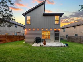 2101 Rivers Edge WAY 19, Austin TX 78741