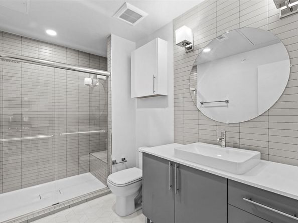 4004 Banister LN 309, Austin TX 78704