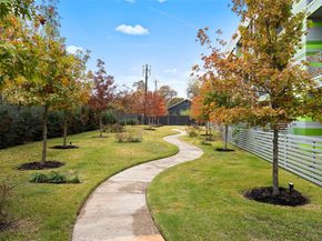 4004 Banister LN 309, Austin TX 78704