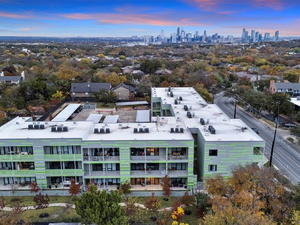 4004 Banister LN 309, Austin TX 78704