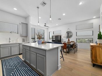 2050 Lohmans Spur RD