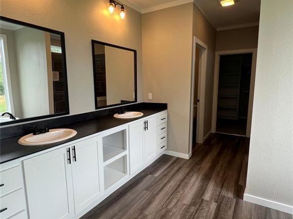 850 Chamberlin RD, Dale TX 78616