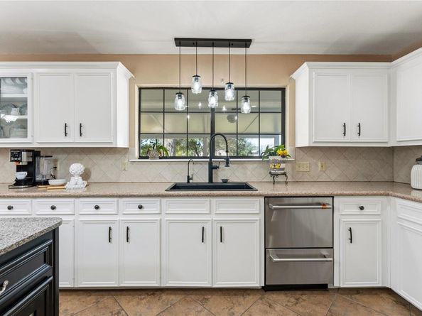 306 Starview DR, Georgetown TX 78628