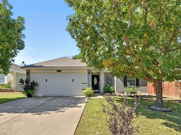 711 Maplecreek DR, Leander TX 78641