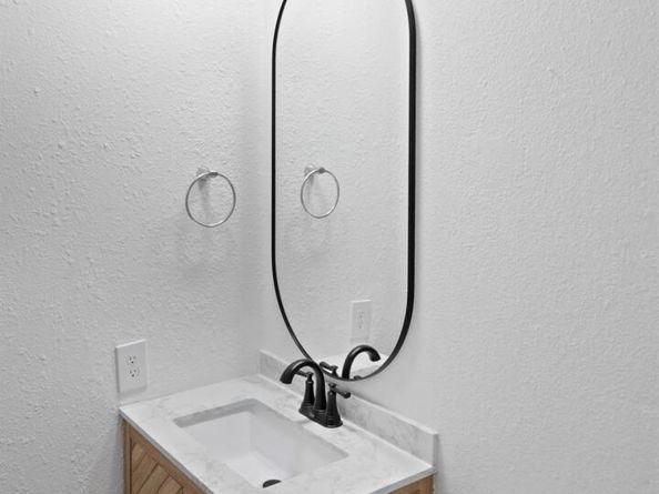 1004 Scenic DR, Georgetown TX 78626