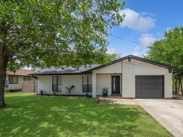 1004 Scenic DR, Georgetown TX 78626