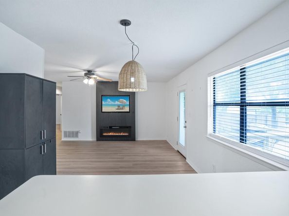 1004 Scenic DR, Georgetown TX 78626