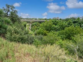 1004 Scenic DR, Georgetown TX 78626