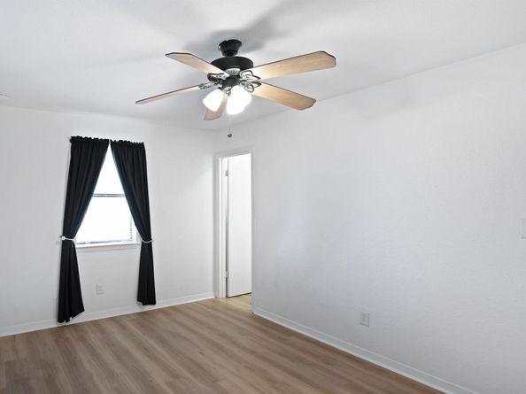 1004 Scenic DR, Georgetown TX 78626