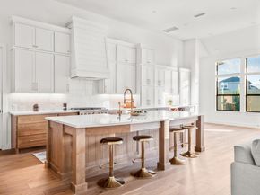 511 Irvine CIR, Liberty Hill TX 78642