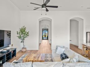 511 Irvine CIR, Liberty Hill TX 78642