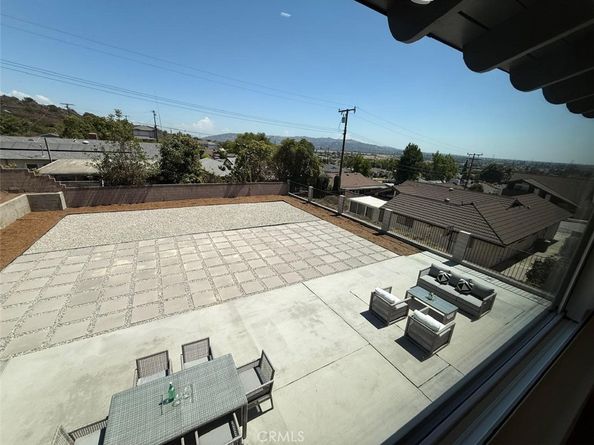 1004 N Las Flores Avenue, Montebello CA 90640