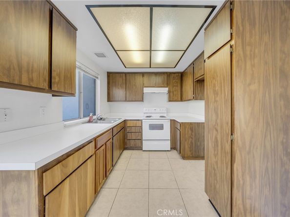 956 Cone Flower Lane, Ontario CA 91762