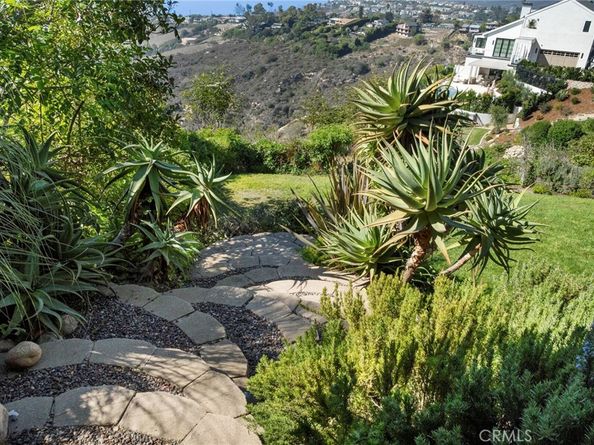 2855 Zell Drive, Laguna Beach CA 92651