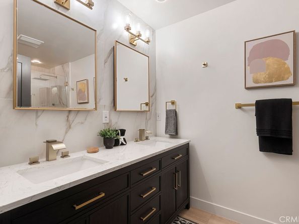 584 N Plymouth Boulevard, Los Angeles CA 90004