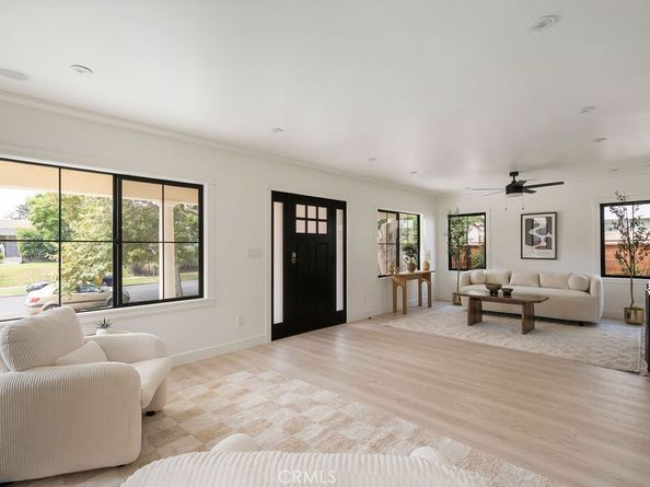 584 N Plymouth Boulevard, Los Angeles CA 90004