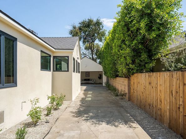 584 N Plymouth Boulevard, Los Angeles CA 90004