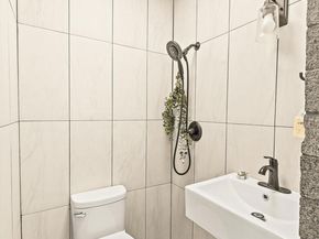 2122 Navarro Avenue, Altadena CA 91001