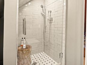 2122 Navarro Avenue, Altadena CA 91001