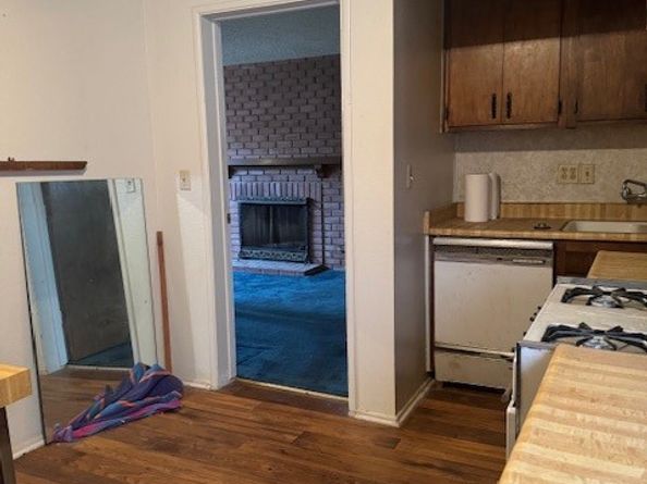 66 Santa Ana Avenue, Long Beach CA 90803