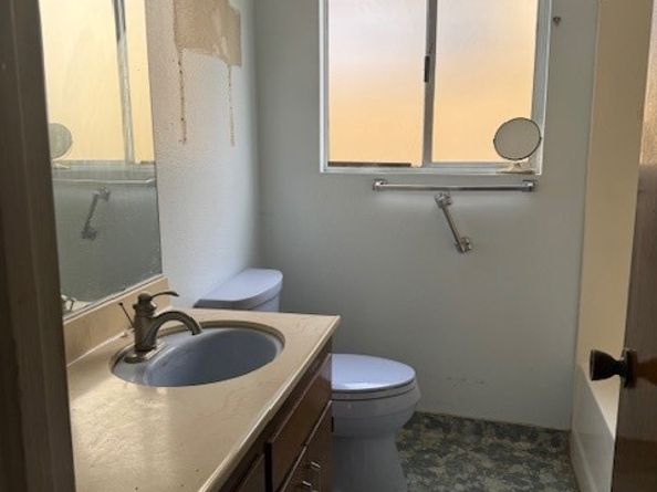 66 Santa Ana Avenue, Long Beach CA 90803