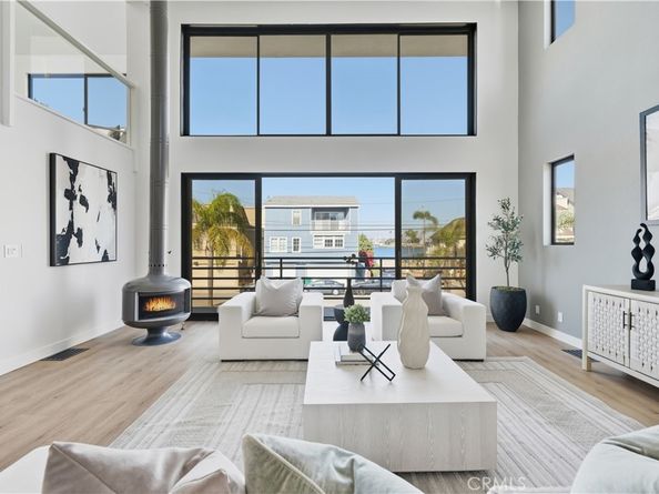 6824 E Ocean Boulevard, Long Beach CA 90803