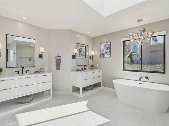 6824 E Ocean Boulevard, Long Beach CA 90803