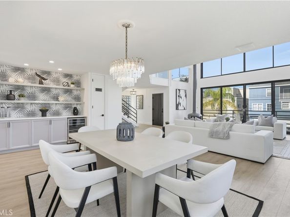 6824 E Ocean Boulevard, Long Beach CA 90803