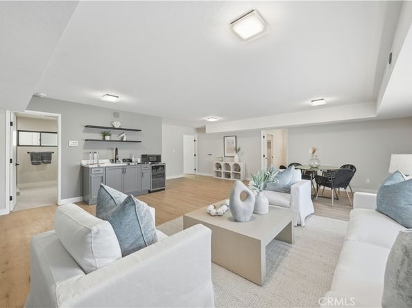 6824 E Ocean Boulevard, Long Beach CA 90803