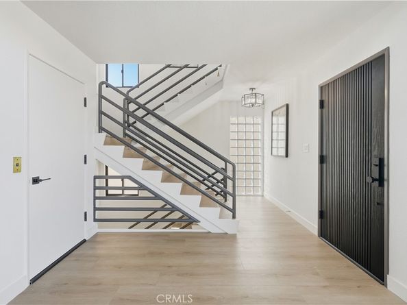 6824 E Ocean Boulevard, Long Beach CA 90803