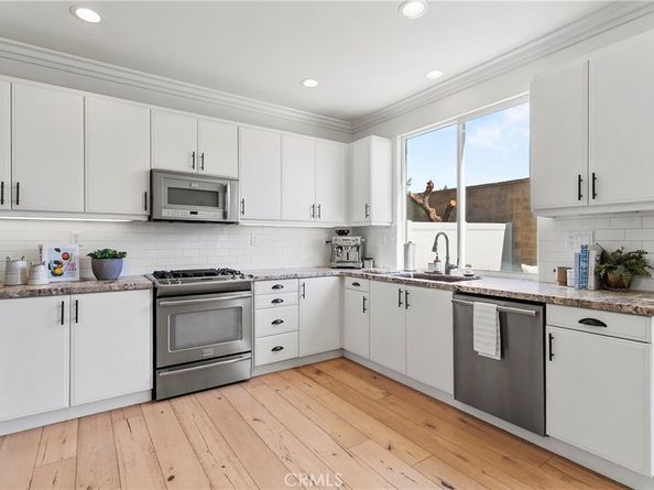 80 Millbrook, Irvine CA 92618